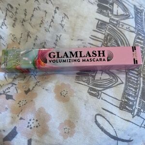 Laura Geller GlamLash volumizing mascara black